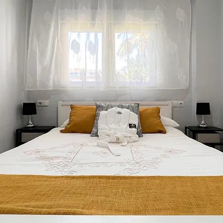 Apartment Immaculate 2-bed In Denia
