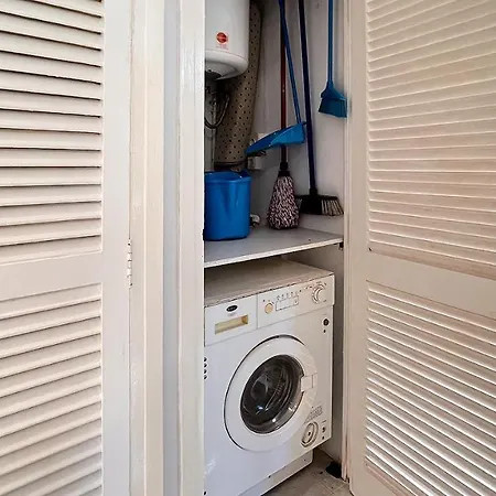 Immaculate 2-bed In Apartment