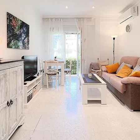 Immaculate 2-bed In * Denia